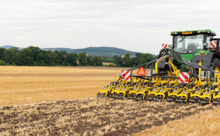 PROFI RIEŠENIE PRE TECHNOLÓGIU PÁSOVÉHO SPRACOVÁNIA PÔDY STRIP-TILL